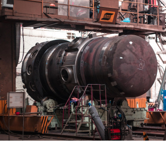 «Атомэнергомаш» завершил сварку корпуса второго реактора для ледокола «Урал»